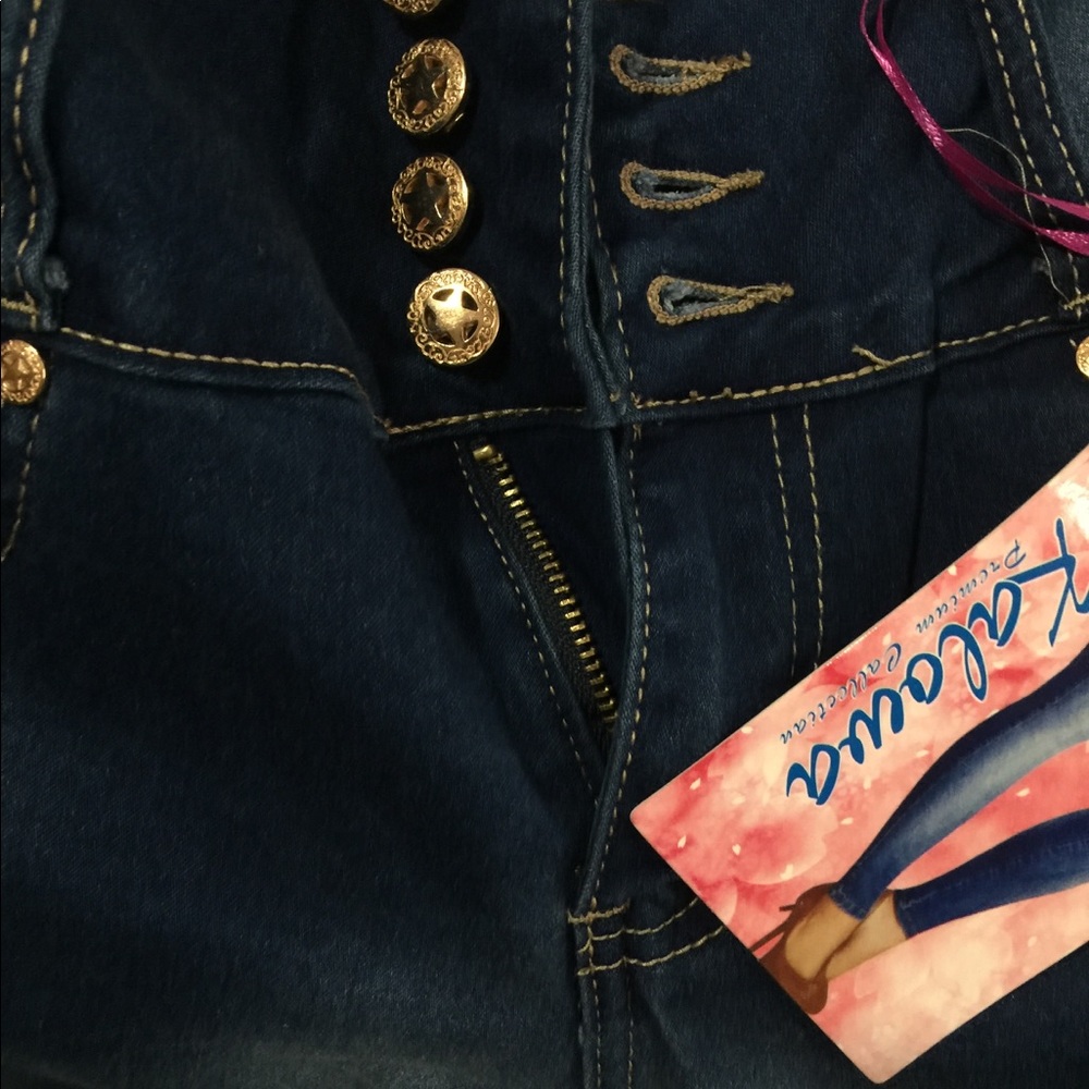 Jeans - Picture 4 of 9